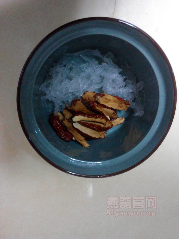 冰糖大枣燕窝的家常做法