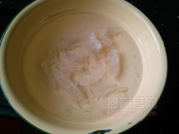 冰糖红枣燕窝羹的家常做法