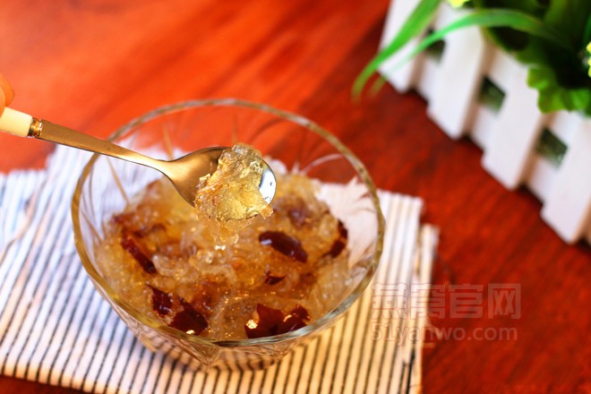 冰糖红枣燕窝羹怎么做