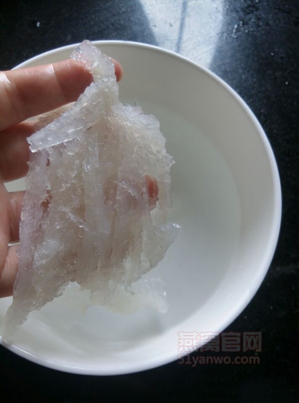 冰糖红枣炖燕窝的做法