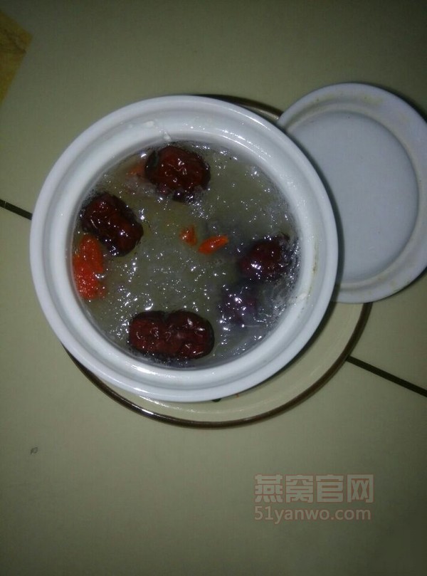 冰糖红枣炖燕窝的做法