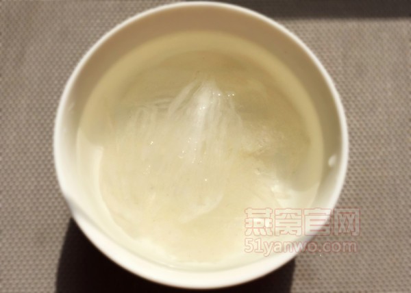 冰糖雪梨炖燕窝的菜谱