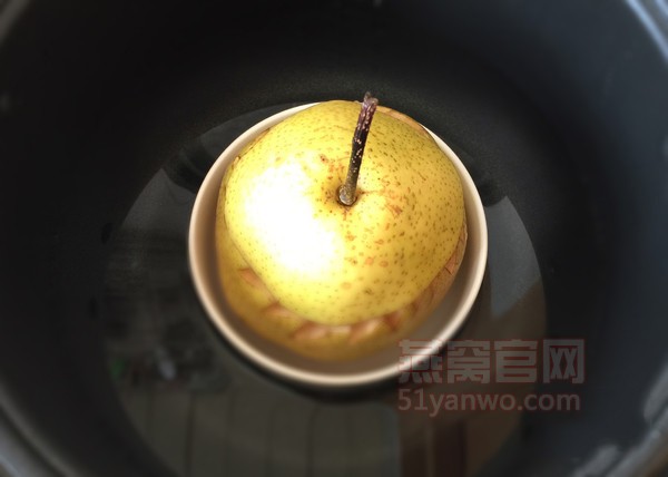 如何做冰糖雪梨炖燕窝
