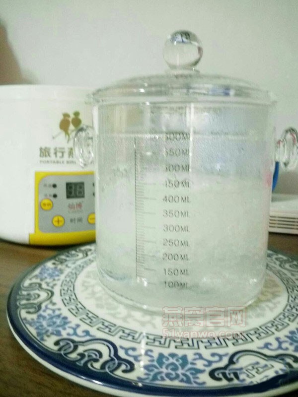 天然雪梨炖燕窝做法