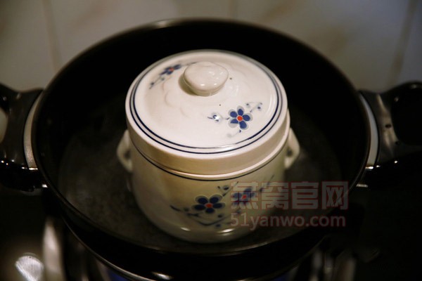 养生冰糖椰浆燕窝的做法
