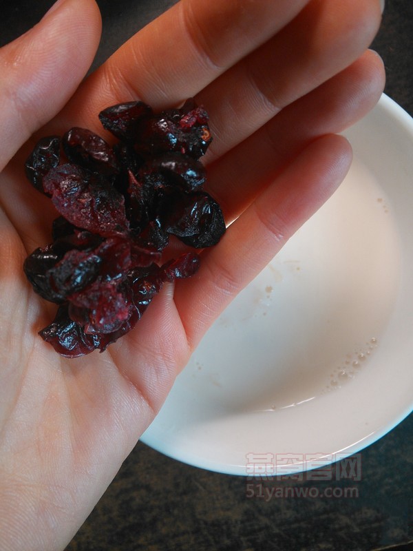 蔓越莓牛奶炖燕窝家常做法
