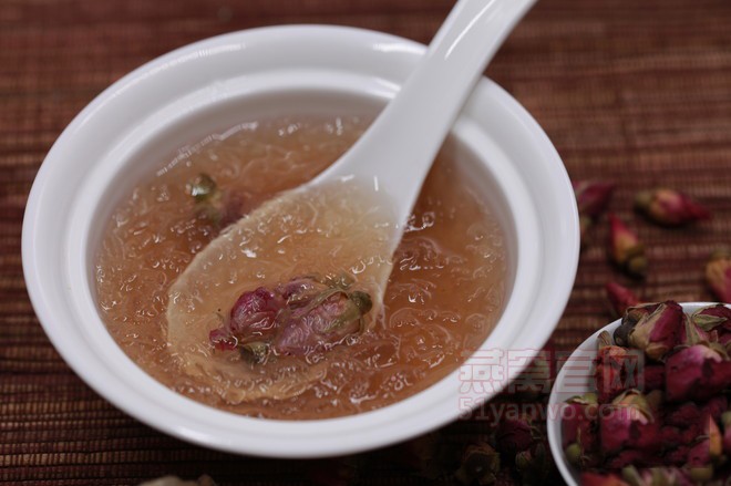 玫瑰花炖燕窝的菜谱