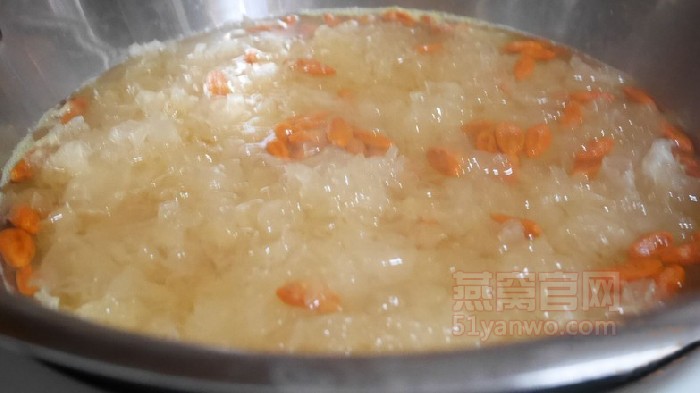 玫瑰燕窝银耳羹家常做法