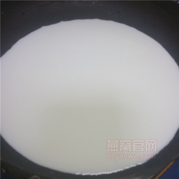 牛奶冰糖炖燕窝的做法