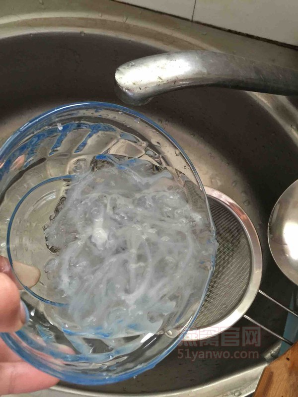 牛奶红枣燕窝的家常做法