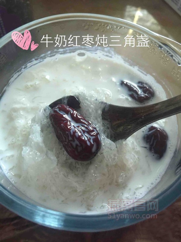 牛奶红枣炖燕窝的制作方法