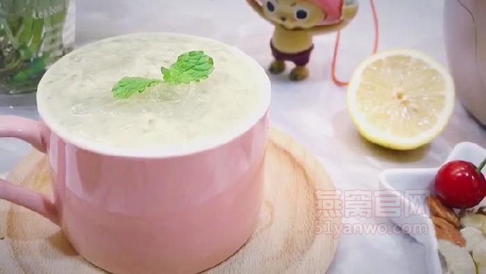 牛油果燕窝奶昔的菜谱