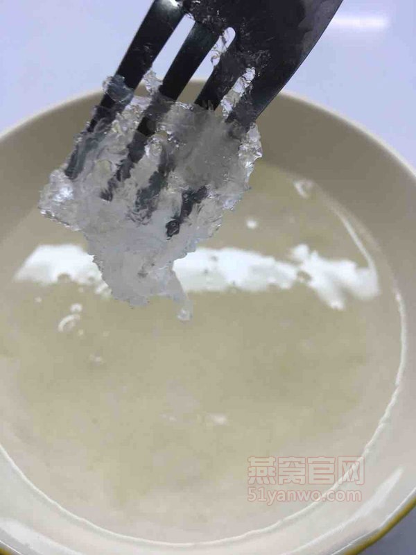 泰国小菠萝鲜奶燕窝怎么做