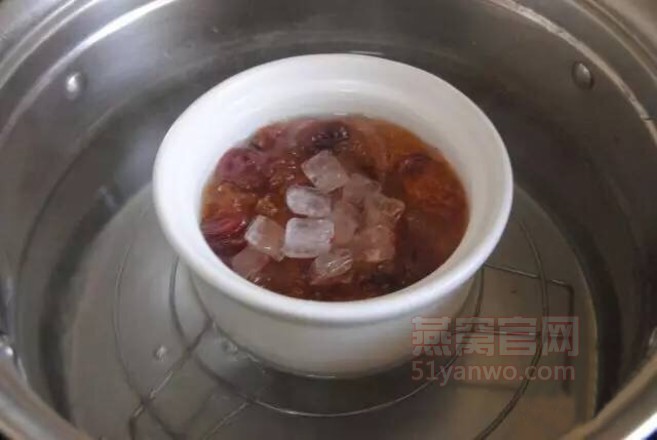 如何做桃胶蔓越莓燕窝