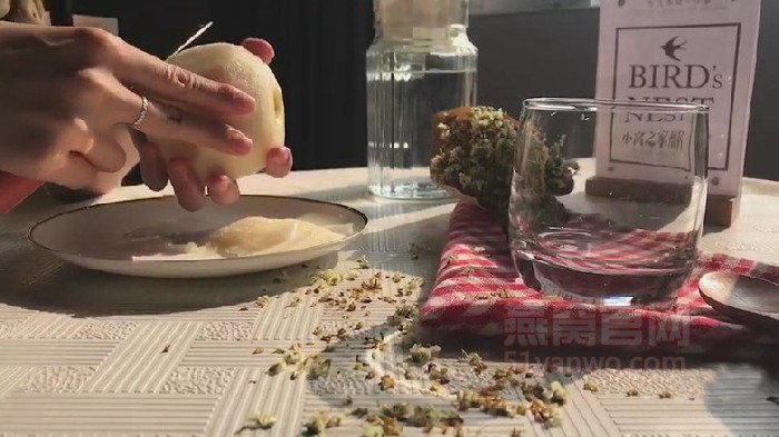 雪梨蜂蜜燕窝水的家常做法
