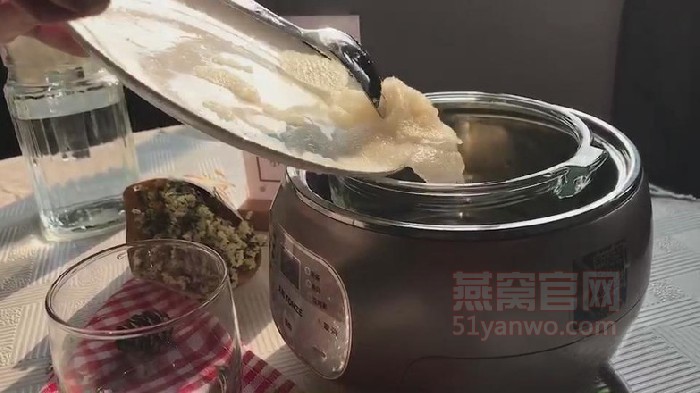 雪梨蜂蜜燕窝水怎么做