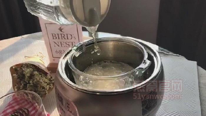 雪梨蜂蜜燕窝水的制作方法