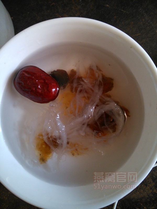 燕窝桃胶滋补汤做法大全