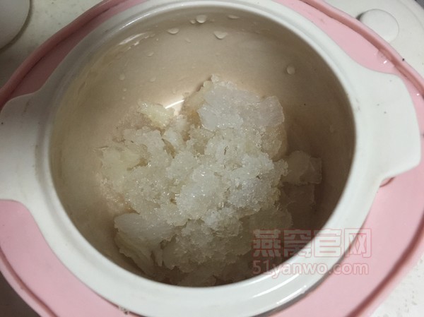 燕窝桃胶炖家常做法